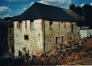 Foto van <p>Moulin Gantois<br />Moulin des Vallées<br />Moulin de Val<br />Moulin de Vaux<br />Moulin à papier<br />Moulin Wanderpepen</p>, Estinnes-au-Mont (Estinnes), Foto: Robert Van Ryckeghem, 30.07.2008 | Database Belgische molens