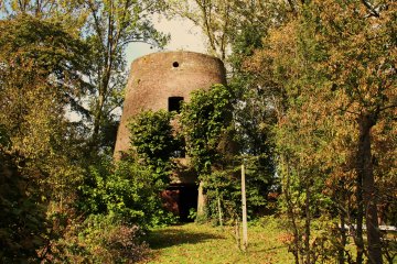 Foto van <p>Moulin du Crampon<br />Moulin de Buques</p>, Tournai , Foto: Denis Van Cronenburg, 17.10.2009 | Database Belgische molens