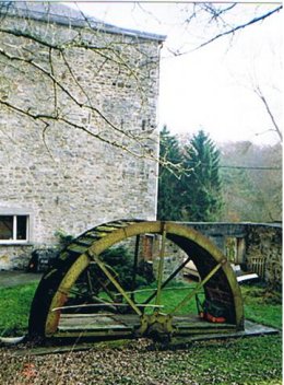 Foto van <p>Moulin de La Vau</p>, Nandrin, Foto: Robert Van Ryckeghem, 13.11.2003 | Database Belgische molens