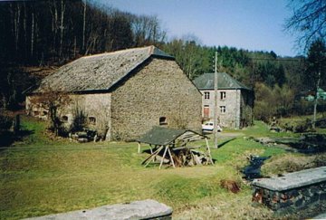 Foto van <p>Moulin de Liresse</p>, Vivy (Bouillon), De korenmolen. Foto: Robert Van Ryckeghem, Koolkerke | Database Belgische molens