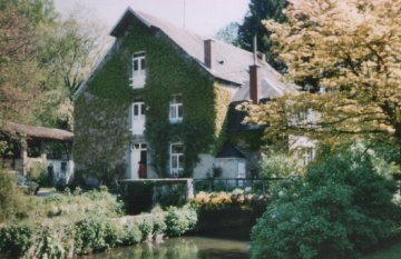 Foto van <p>Moulin de Spontin</p>, Spontin (Yvoir), Foto: Robert Van Ryckeghem | Database Belgische molens