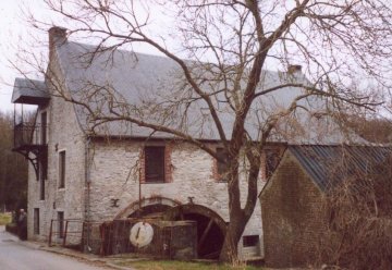 Foto van <p>Moulin de Thy</p>, Thy-le-Château (Walcourt), Foto: Christiaan Debusschere, Kortemark | Database Belgische molens