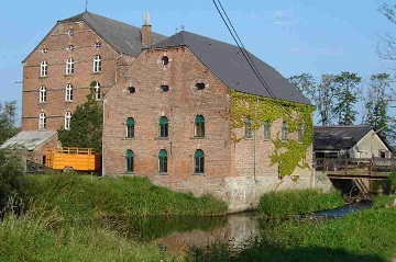 Foto van <p>Vieux Moulin</p>, Villers-sur-Lesse (Rochefort), Foto Mano, 2005 | Database Belgische molens