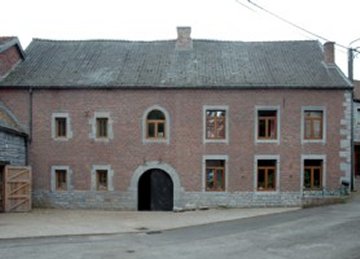 Foto van <p>Moulin de Sauvegarde<br />Moulin banal</p>, Gerpinnes, Foto: Aimé Smeyers, Alsemberg, sept. 2008  | Database Belgische molens