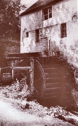 Foto van <p>Moulin Lepage<br />Moulin Deleuze</p>, Thorembais-Saint-Trond (Perwez), Oude prentkaart. Verzameling Ons Molenheem | Database Belgische molens