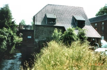Foto van <p>Moulin de Ripain</p>, Tubize , Foto: Robert Van Ryckeghem | Database Belgische molens
