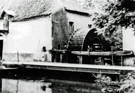 <p>Molen van Mal<br />Dubbelmolen</p>