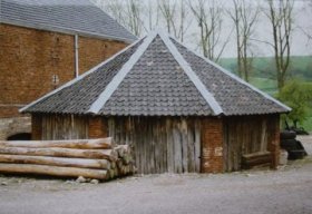 <p>De Man&egrave;ge</p>
