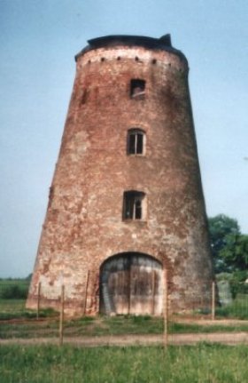 <p>Molen van Rummen<br />Molen Van Houdt</p> <p>Molen van Rummen<br />Molen Van Houdt</p>