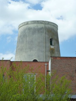 Foto van Molen Loots, Baarle-Hertog, Foto: Ton Slings, Heerlen, 09.05.2013 | Database Belgische molens