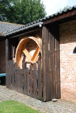 Foto van Tredmolen van het Karrenmuseum, Essen, Foto: John Verpaalen, Roosendaal, 29.08.2010 | Database Belgische molens