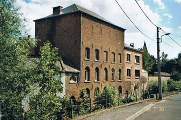 Foto van <p>Moulin Honorez<br />Moulin Fauconnier</p>, Estinnes-au-Mont (Estinnes), Foto: Robert Van Ryckeghem, 30.07.2008 | Database Belgische molens