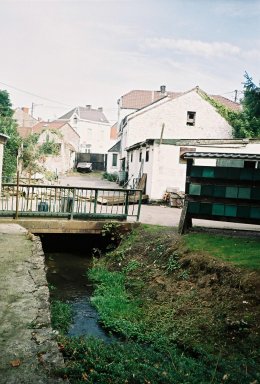 Foto 4 van Moulin de Fontaine-Valmont, Fontaine-Valmont (Merbes-le-Château), Foto: Robert Van Ryckeghem, 29.09.2013 | Database Belgische molens Moulin de Fontaine-Valmont, Fontaine-Valmont (Merbes-le-Château), Foto: Robert Van Ryckeghem, 29.09.2013 | Database Belgische molens