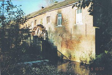 Foto van <p>Moulin de la Garenne<br />Moulin de Coppens<br />Konijnenbosmolen</p>, Marcq (Enghien), Foto: Robert Van Ryckeghem, Koolkerke | Database Belgische molens