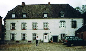 Foto van Moulin Coppée<br />Moulin de Cuquegnies<br />Moulin d'En Haut, Renlies (Beaumont), Foto: Robert Van Ryckeghem, Koolkerke | Database Belgische molens