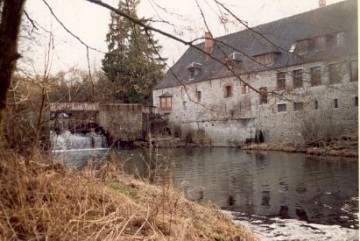 Foto van <p>Moulin d'en Bas<br />Le Vieux Moulin</p>, Solre-Saint-Géry (Beaumont), Foto: Jean-Paul Vingerhoed, Corroy-le-Grand | Database Belgische molens