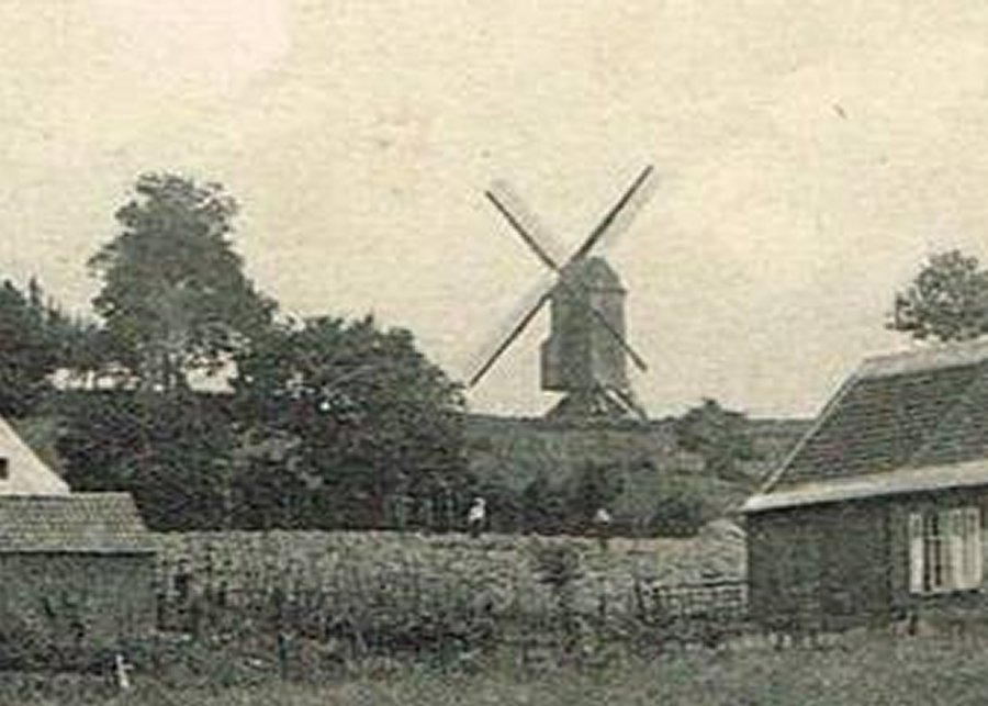 Moulin du Mont Doyelle, Moulin du Quesnoy