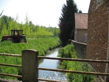 Foto van Widdingenmolen<br />Berlingenmolen, Berlingen (Wellen), Foto: H. François, 30.04.2010 | Database Belgische molens