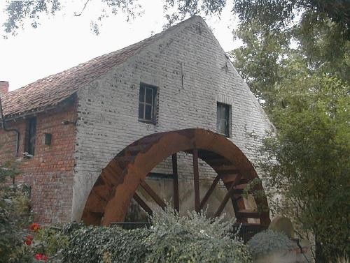 Clootsmolen, Neermolen, Damburgmolen