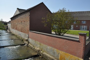 Foto van Hammolen<br />Molen van Ham, Hoepertingen (Borgloon), Foto: Donald Vandenbulcke, Staden, 18.04.2010 | Database Belgische molens