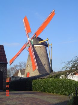 Foto van Zorgvlietmolen - II<br />Truyensmolen - II, Molenbeersel (Kinrooi), Foto: Wouter Peerlings, Molenbeersel, 09.12.2006 | Database Belgische molens