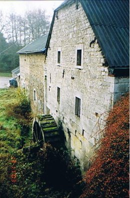 Foto van <p>Neufmoulin</p>, Villers-le-Temple (Nandrin), Foto: Robert Van Ryckeghem, Sint-Andries | Database Belgische molens