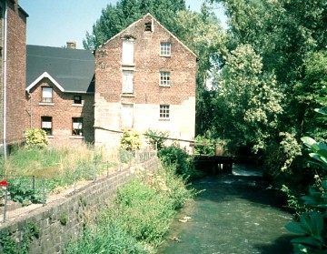 Foto van <p>Moulin Jorissen<br />Moulin d'Aval de Wonck</p>, Wonck (Bassenge), Foto: Willem Jans | Database Belgische molens