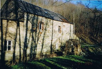 Foto van <p>Moulin Herman du Crahay <br />Moulin de Lavaux<br />Le Petit Moulin</p>, Bure (Tellin), Foto: Robert Van Ryckeghem, Koolkerke | Database Belgische molens