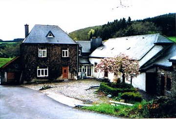 Foto van <p>Moulin de Hollange</p>, Hollange (Fauvillers), Foto: Robert Van Ryckeghem, Koolkerke | Database Belgische molens