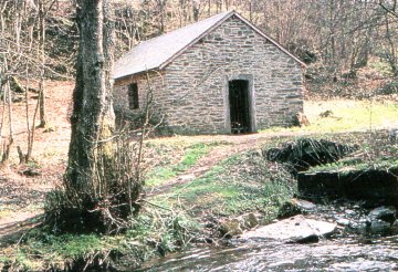 Foto van <p>Maison de pompage</p>, Porcheresse (Daverdisse), Foto: Marc Conard | Database Belgische molens