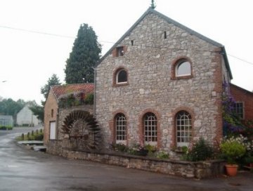 Foto van <p>Atelier Pirson<br />Moulin Forge</p>, Annevoie-Rouillon (Anhée), Foto: Jean-Paul Vingerhoed | Database Belgische molens