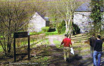 Foto van <p>Moulin de Bourseigne<br />Moulin de Sibremont</p>, Bourseigne-Neuve (Gedinne), Prentkaart (coll. R. Van Ryckeghem, Sint-Andries) | Database Belgische molens