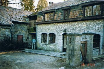 Foto van Vieux Moulin<br />Moulin du Château, Ermeton-sur-Biert (Mettet), Foto: Robert Van Ryckeghem, 19.02.2003 | Database Belgische molens