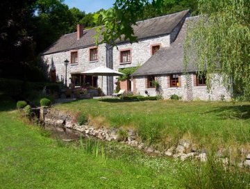 Foto van Moulin de Revogne, Honnay (Beauraing), Foto: Jean-Paul Vingerhoed, Corroy-le-Grand, 31.08.2006 | Database Belgische molens