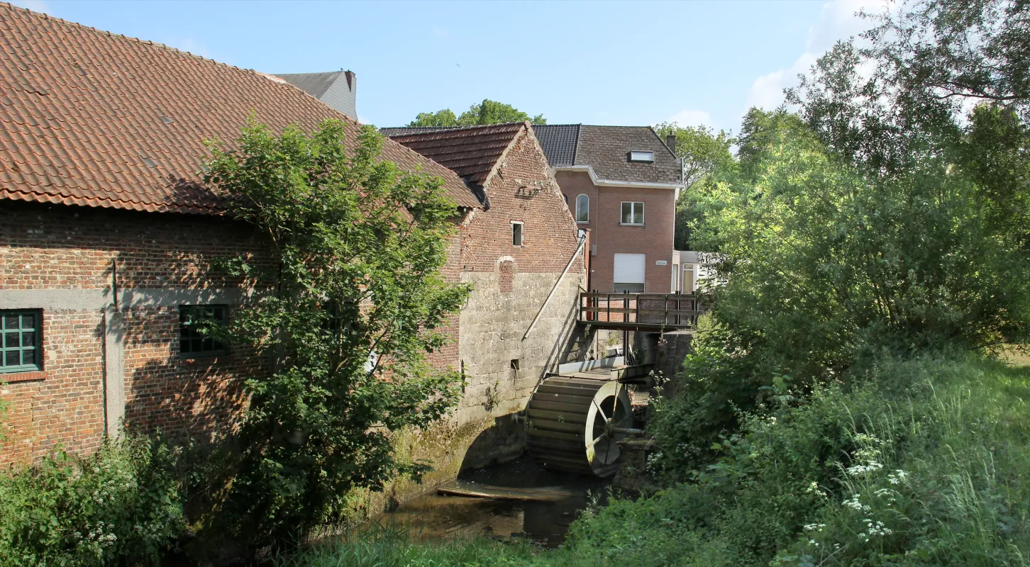 Vander Biestmolen, Molen Vander Biest, Molen aan het Dorp