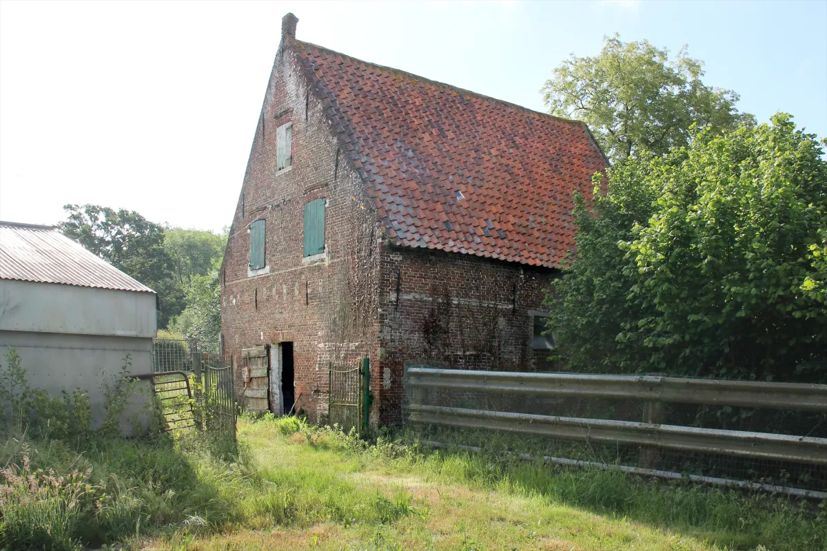 Foto 3 van Herlegemmolen, Zaubeekmolen, 't Waterkot van Herlegem, Kruishoutem (Kruisem), Denis Van Cronenburg, 17.05.2025 | Database Belgische molens Herlegemmolen, Zaubeekmolen, 't Waterkot van Herlegem, Kruishoutem (Kruisem), Denis Van Cronenburg, 17.05.2025 | Database Belgische molens