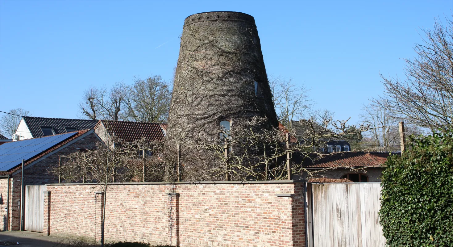 Molen Auman, Molen Buyst Molen Auman, Molen Buyst