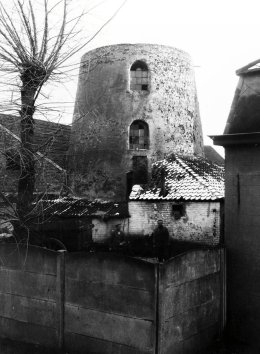 Stenen Schorsmolen, Molen Vandevelde, Molen De Wolf