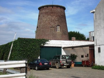 Foto van Molen De Graeve<br />Graevesmolen<br />Gravesmolen, Denderhoutem (Haaltert), Foto: Marnix Demoor, Oudenaarde, 20.09.2010 | Database Belgische molens