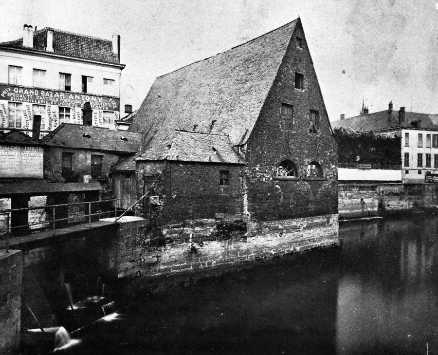 Watermolen, Stadsmolen, Klapschiette, De Braemmolens, De Rogghemolen, De Hoedemolen, De Waelinne, De Moutmolen