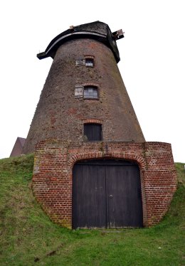 Foto van Guillotinemolen<br />Grote Kucher<br />Stenen Molen<br />Molen ten Berg, Balegem (Oosterzele), Foto: Tijl Vereenooghe, 09.02.2013 | Database Belgische molens