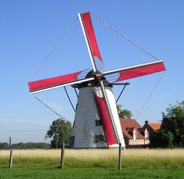 Foto van Molen ter Rijst, Herzele, Foto: Damien De Leeuw | Database Belgische molens