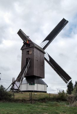 Foto van Pietendriesmolen<br />Molen Taets, Knesselare (Aalter), Foto: Mike Ekelschot, Gent, 13.09.2009 | Database Belgische molens