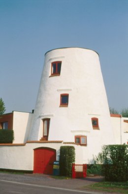 Foto van Het Stampkot<br />Stampkotmolen, Merelbeke, Foto: Koen Van Beversluys | Database Belgische molens