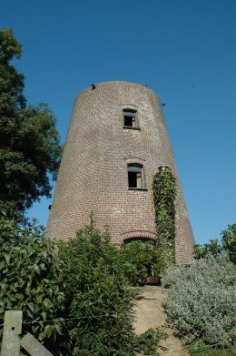 Foto van Nieuwpoortmolen<br />Gangmolen, Oombergen (Zottegem), Foto: Donald Vandenbulcke, 27.09.2008 | Database Belgische molens