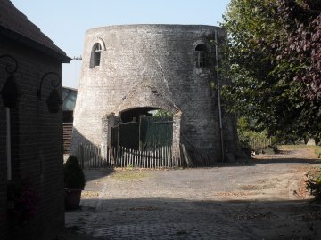 Foto van Stenen Baeyensmolen, Sint-Margriete (Sint-Laureins), Foto: Maarten Osstyn, Adegem, 07.09.2009 | Database Belgische molens