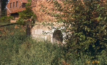 Foto van <p>Bungensemolen<br />Molen van Budingen</p>, Budingen (Zoutleeuw), Foto: Marnix Bogaert, Marke, 13.08.1990 | Database Belgische molens