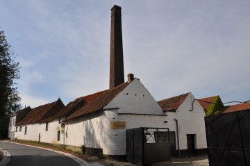 Foto van <p>Molen van Esselt<br />Esseltmolen</p>, Dworp (Beersel), Foto: Donald Vandenbulcke, Staden, 29.05.2010 | Database Belgische molens