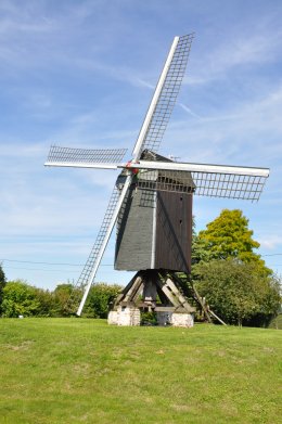 Foto van <p>Vromans Molentje</p>, Elingen (Pepingen), Foto: Donald Vandenbulcke, Staden, 05.09.2010 | Database Belgische molens