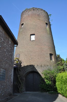 Foto van <p>Pinxterenmolen<br />Molen Pinxteren<br />Pinxtermolen</p>, Kessel-Lo (Leuven), Foto: Donald Vandenbulcke, Staden, 22.05.2010 | Database Belgische molens